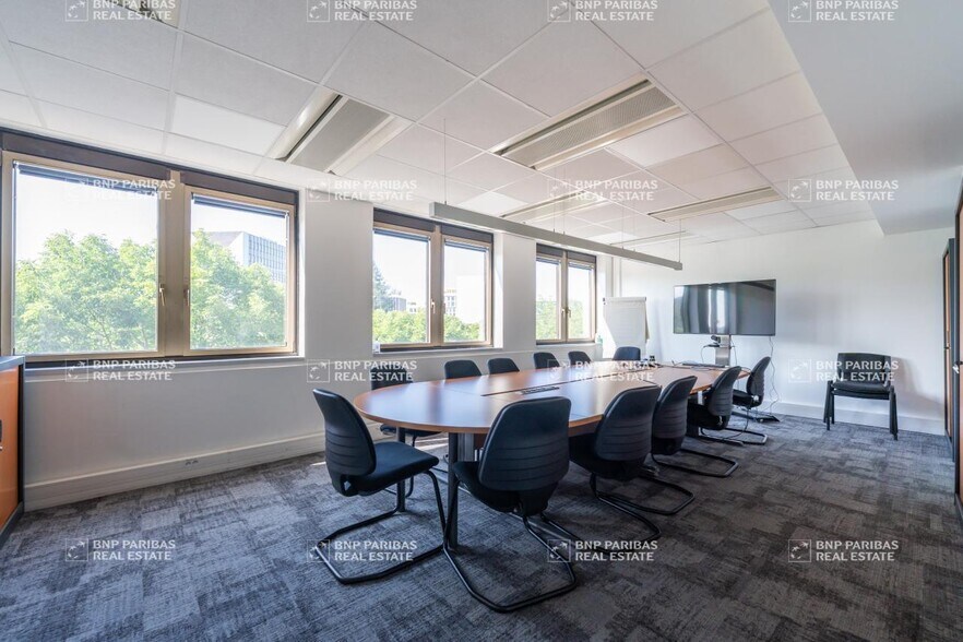 19 Avenue Du Centre, Guyancourt for lease - Interior Photo - Image 3 of 16