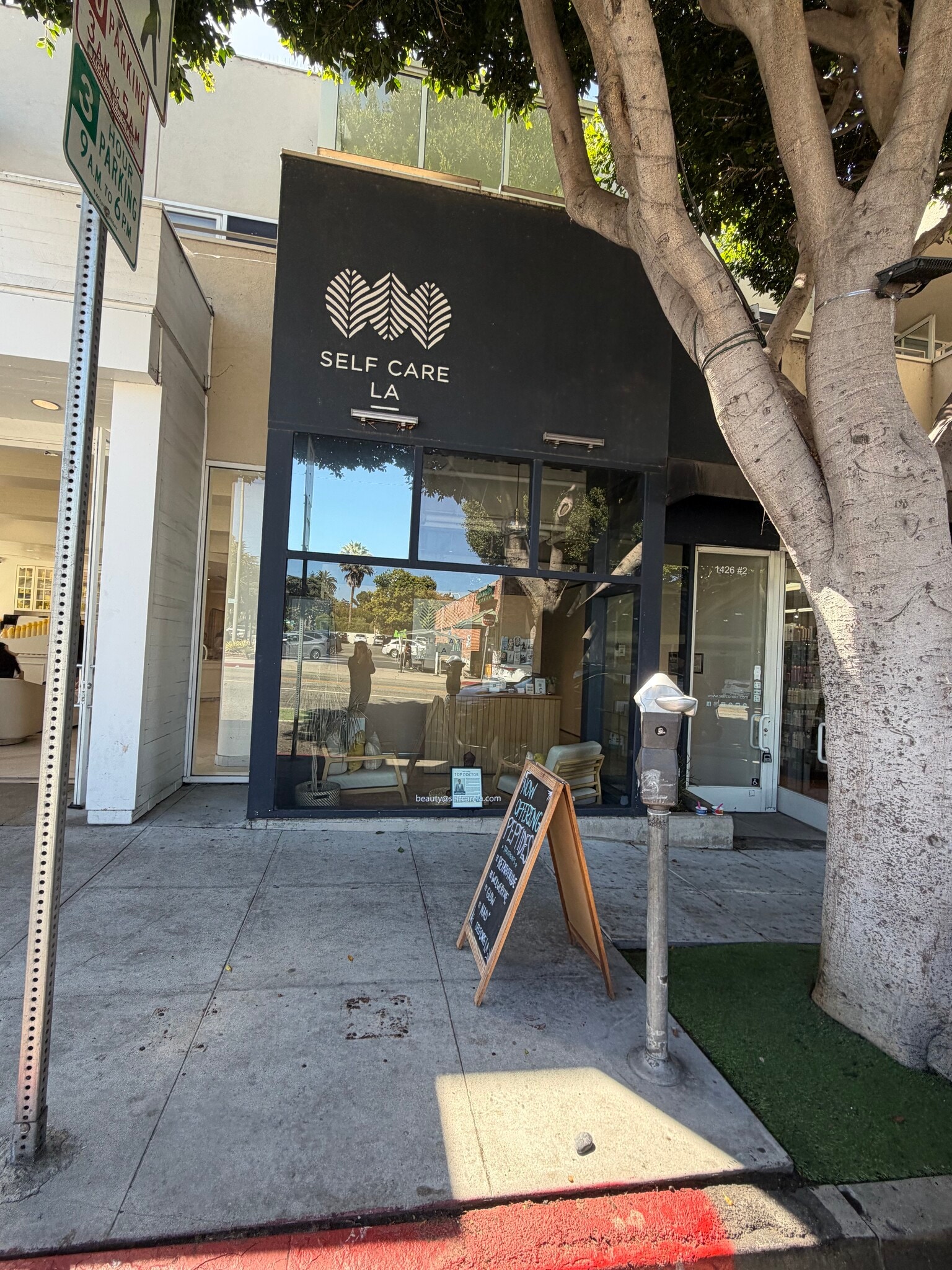 1426 Montana Ave, Santa Monica, CA for lease Building Photo- Image 1 of 4