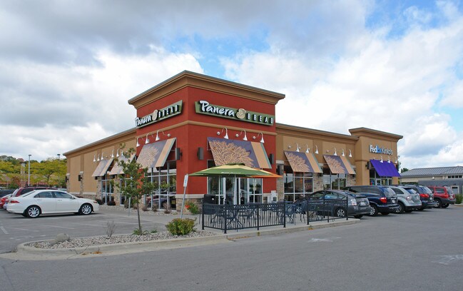 Plus de détails pour 1606-1608 S Main St, West Bend, WI - Commerce de détail à louer