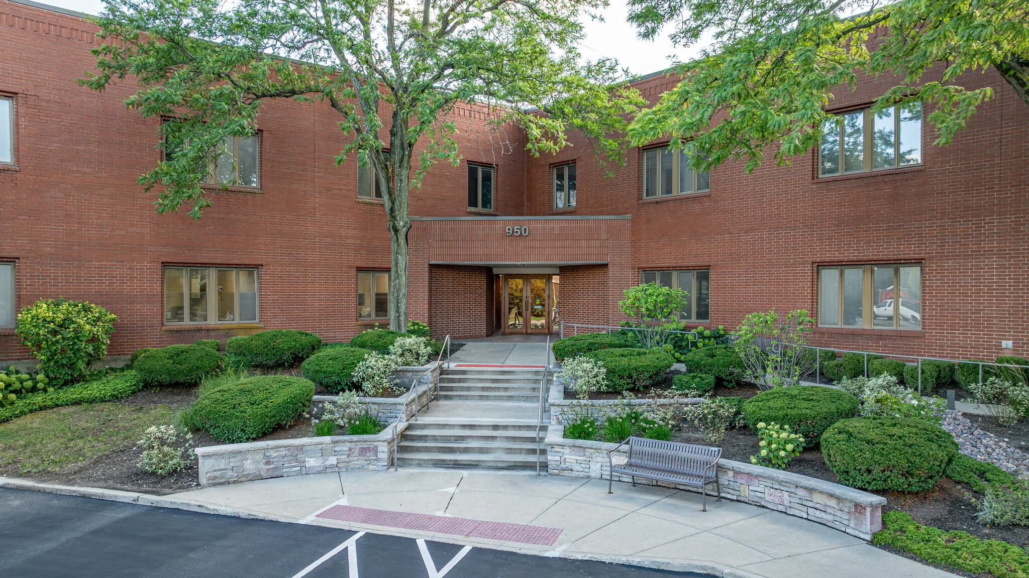 950 N York Rd, Hinsdale, IL for lease Primary Photo- Image 1 of 3