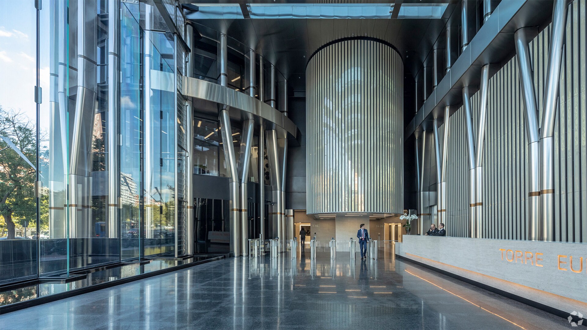 Paseo Castellana, 95, Madrid, Madrid for lease Interior Photo- Image 1 of 14