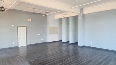 1609 landmark Dr, Cottage Grove, WI for lease Interior Photo- Image 1 of 2