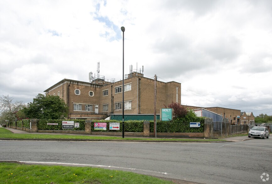 Torrington Ave, Coventry à louer - Photo principale - Image 1 de 2