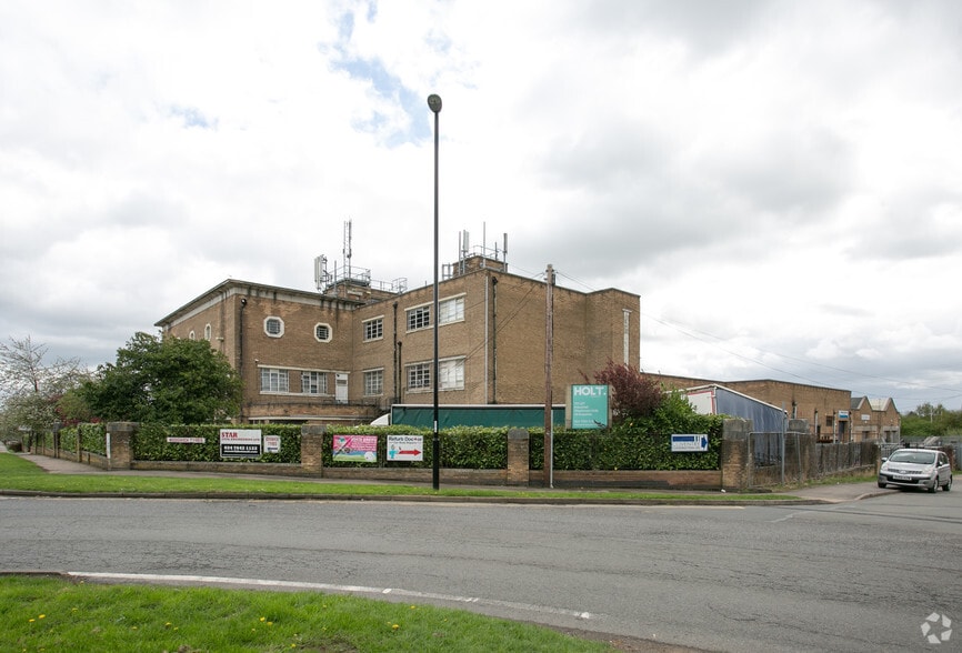 Torrington Ave, Coventry for lease - Primary Photo - Image 1 of 2