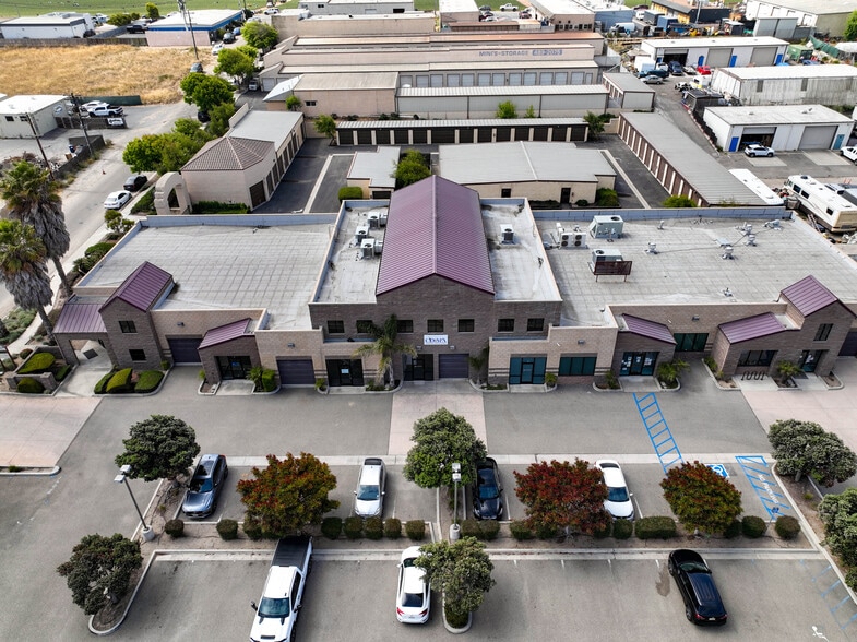 1030 Huston St, Grover Beach, CA à vendre - Photo du bâtiment - Image 1 de 40