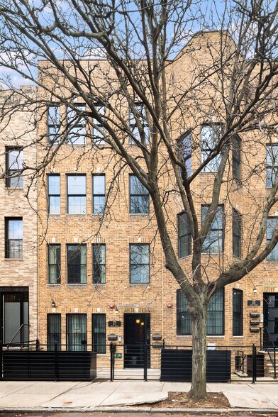 67 Grove St, Brooklyn, NY à vendre - Photo du bâtiment - Image 1 de 7