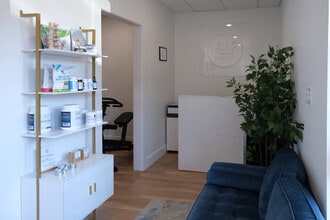 1990 Augusta St, Greenville, SC for lease Interior Photo- Image 1 of 6