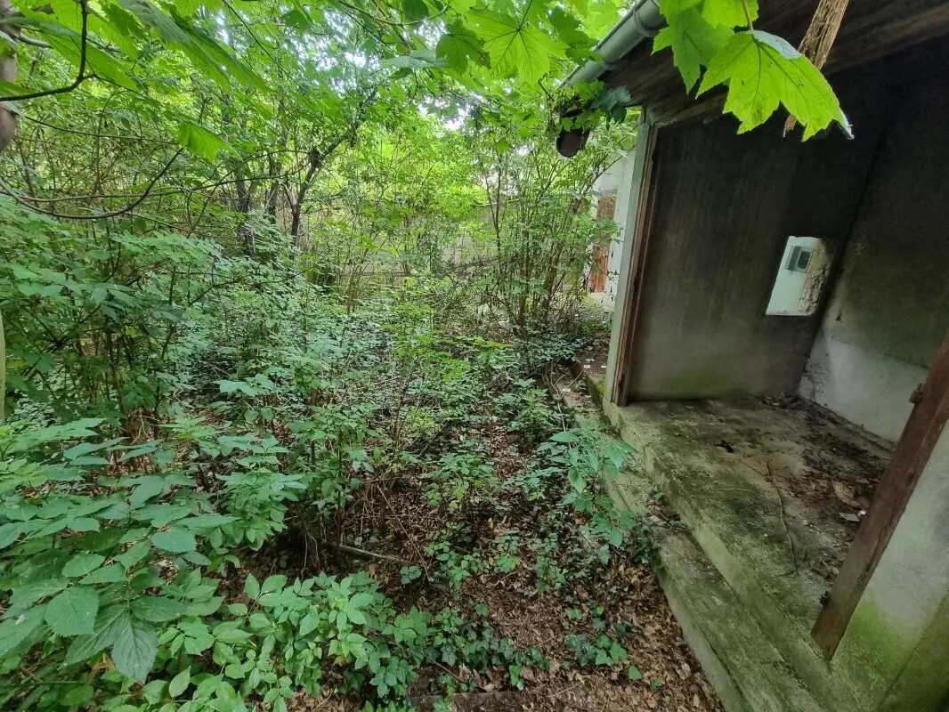 Commerce de détail dans Clamart à louer Photo du bâtiment- Image 1 de 2