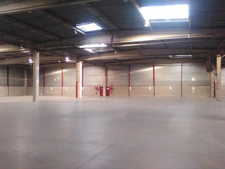 84 Rue Charles Michels, Saint-Denis à louer - Photo du bâtiment - Image 2 de 5