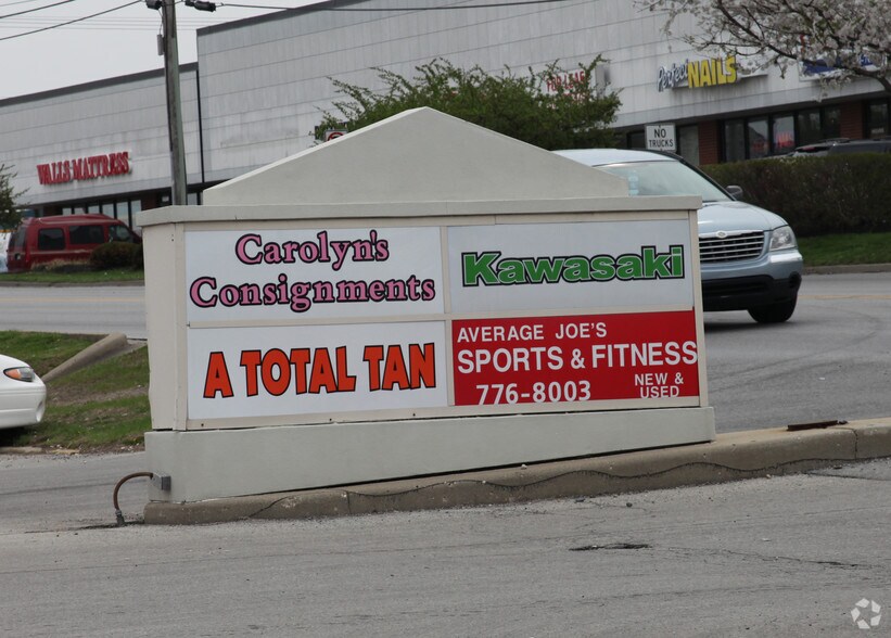 2340-2390 Conner St, Noblesville, IN à louer - Photo du bâtiment - Image 3 de 5