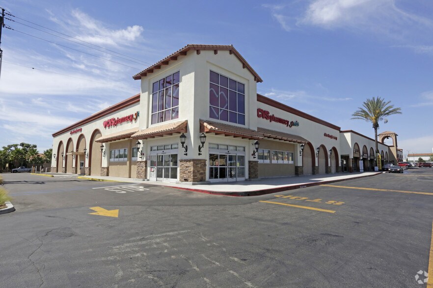 3118-3208 E Florence Ave, Huntington Park, CA for lease - Primary Photo - Image 1 of 2
