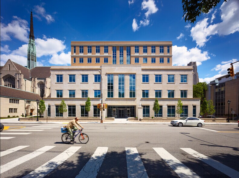 4420 Bayard St, Pittsburgh, PA à louer - Photo du bâtiment - Image 2 de 19