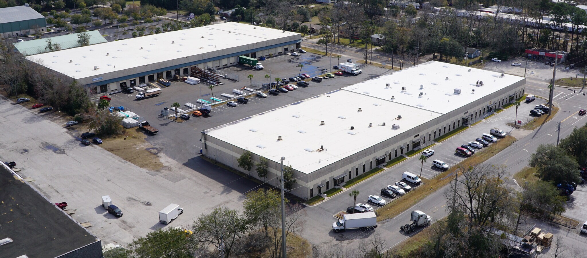 5581-5599 Commonwealth Ave, Jacksonville, FL à louer Photo du bâtiment- Image 1 de 5