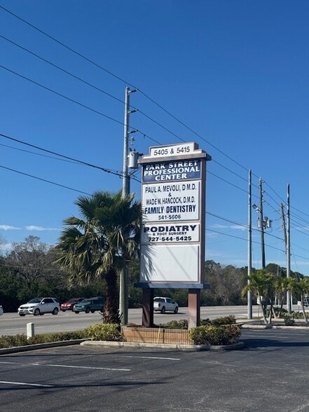 5405-5415 Park St N, Saint Petersburg, FL for lease - Building Photo - Image 3 of 6