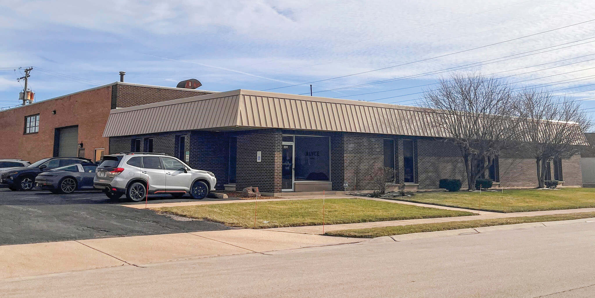 201 Crossen Ave, Elk Grove Village, IL à vendre Photo du bâtiment- Image 1 de 5