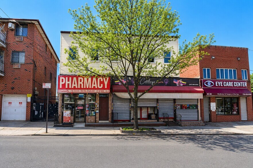 62-42 Forest Ave, Ridgewood, NY à louer - Photo du bâtiment - Image 2 de 8