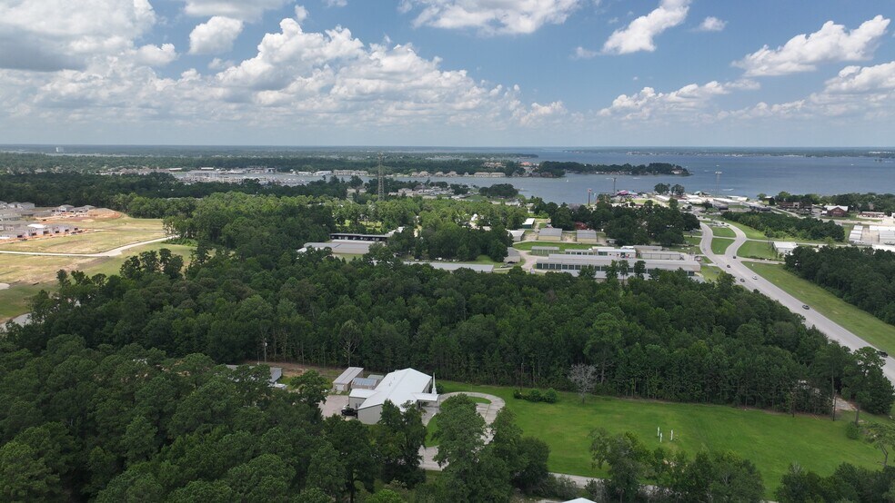 SEC-SH105 & McCaleb, Conroe, TX à vendre - Aérien - Image 3 de 6