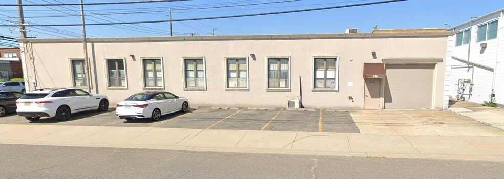 146 E 2nd St, Mineola, NY for sale - Building Photo - Image 2 of 14