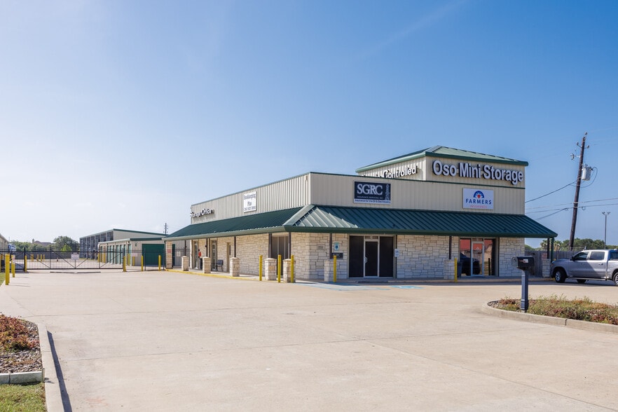 1533 Flour Bluff Dr, Corpus Christi, TX for sale - Building Photo - Image 1 of 5