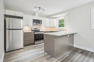 Plus de détails pour 38 Viewpoint Av, Hamilton, ON - Multi-résidentiel à vendre