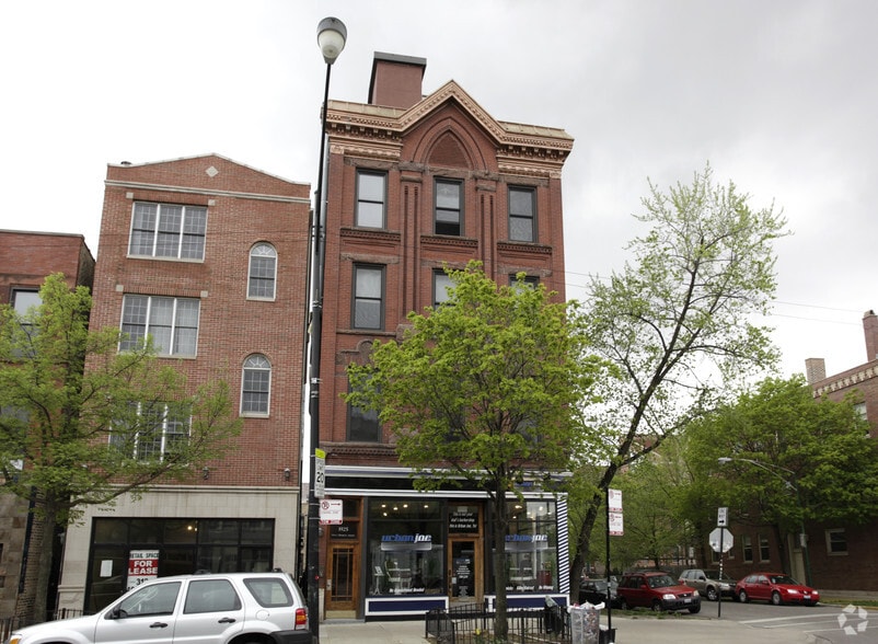 1925 W Division St, Chicago, IL for sale - Building Photo - Image 2 of 38