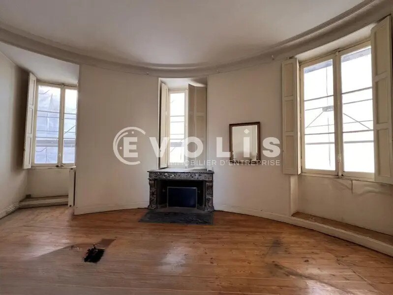 Office in Bordeaux for sale Interior Photo- Image 1 of 5