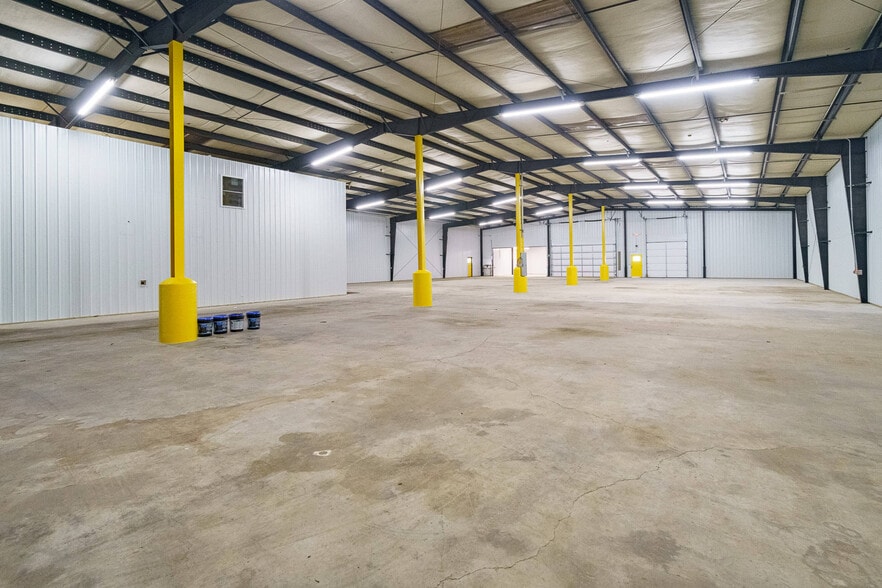 2009 Brookside Ln, Kingsport, TN for lease - Interior Photo - Image 3 of 4