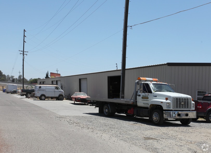 13321 Hanford Armona Rd, Hanford, CA à vendre - Photo du bâtiment - Image 3 de 3