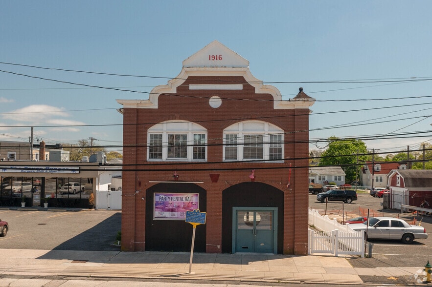 365 S Bayview Ave, Freeport, NY for sale - Building Photo - Image 1 of 5