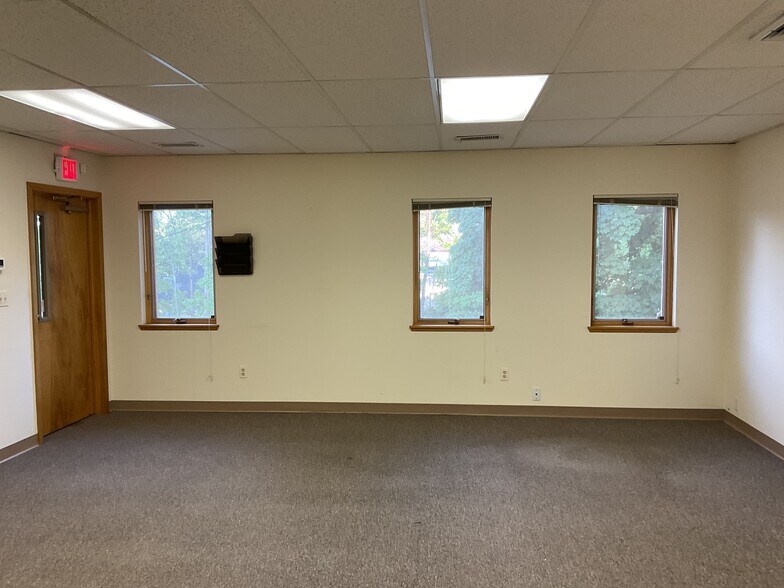 15 Rockland Ter, Verona, NJ à louer - Photo du bâtiment - Image 3 de 8
