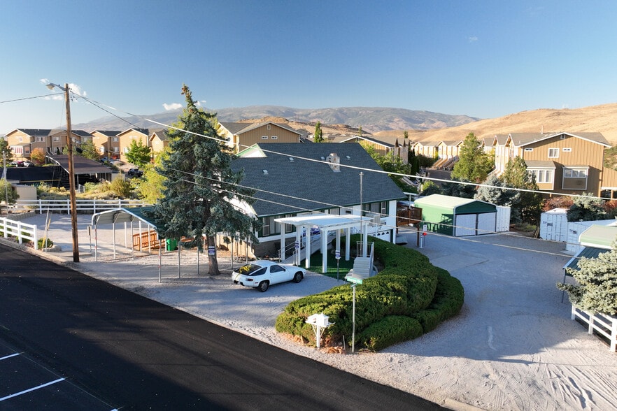 145 Bailey Dr, Reno, NV à vendre - Photo du bâtiment - Image 2 de 4