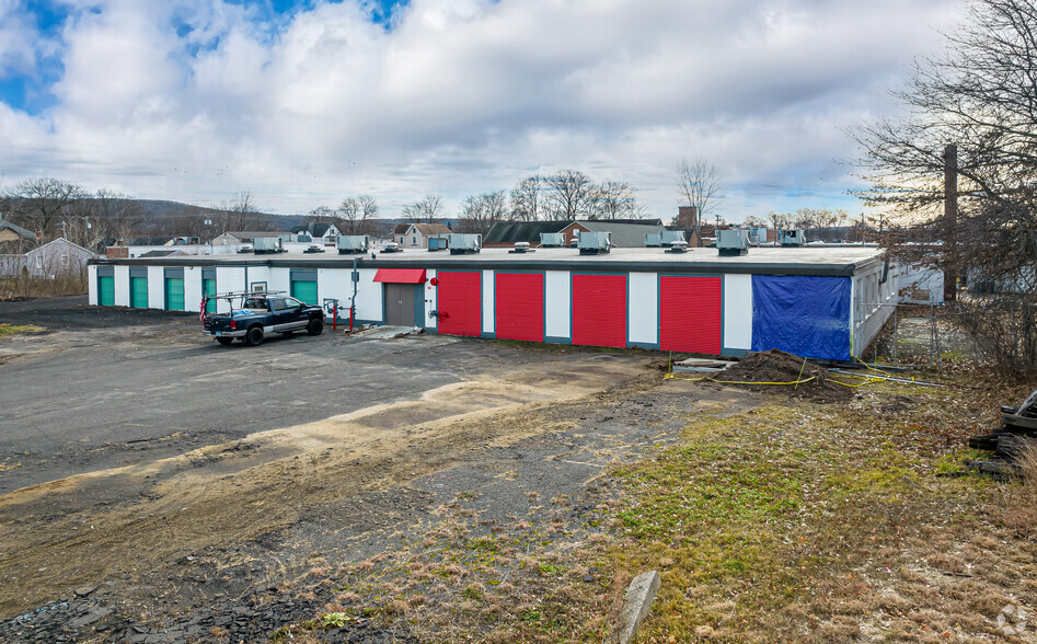 76 Broad St, Plainville, CT for sale - Building Photo - Image 1 of 1