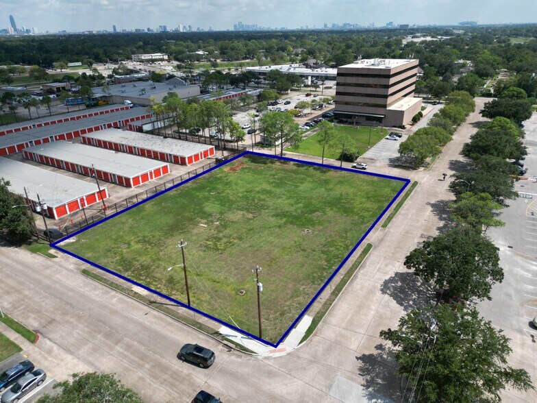 9651 Glenfield Ct, Houston, TX à louer - Photo du bâtiment - Image 2 de 7