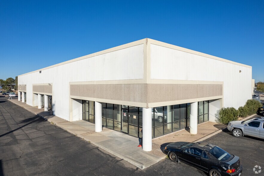 1021 E Palmdale St, Tucson, AZ for lease - Primary Photo - Image 1 of 5
