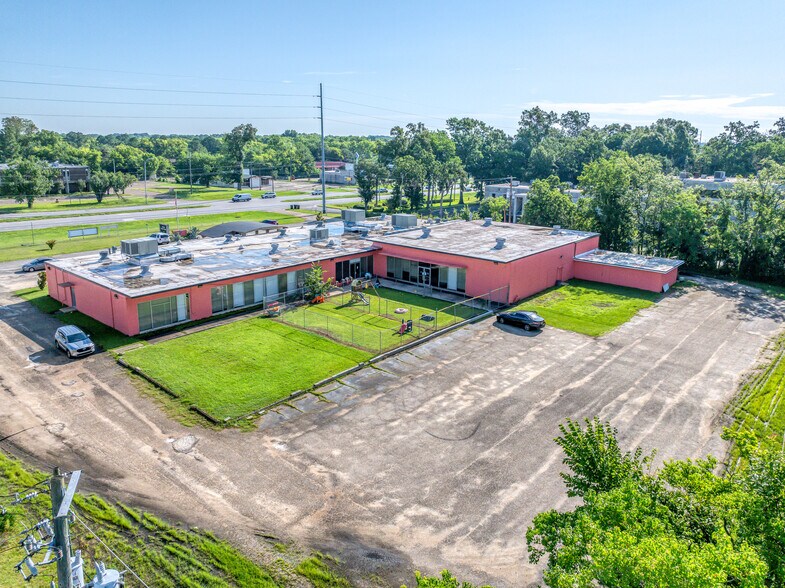 2530 E South Blvd, Montgomery, AL à vendre - Photo du bâtiment - Image 2 de 29