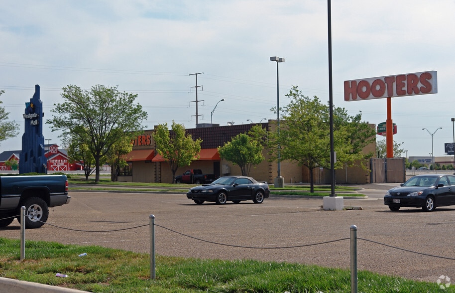 8101 W I-40, Amarillo, TX for lease - Building Photo - Image 2 of 19