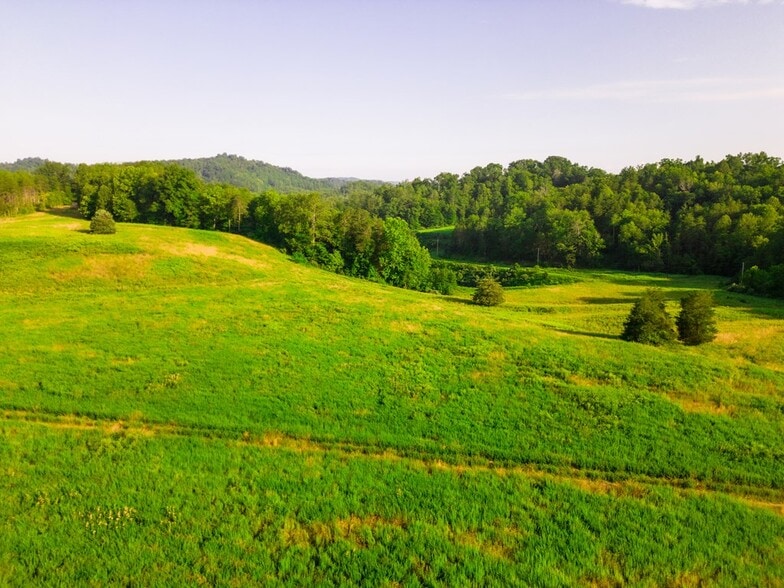 3071 Ky Route 40 W, Staffordsville, KY for sale - Building Photo - Image 2 of 11