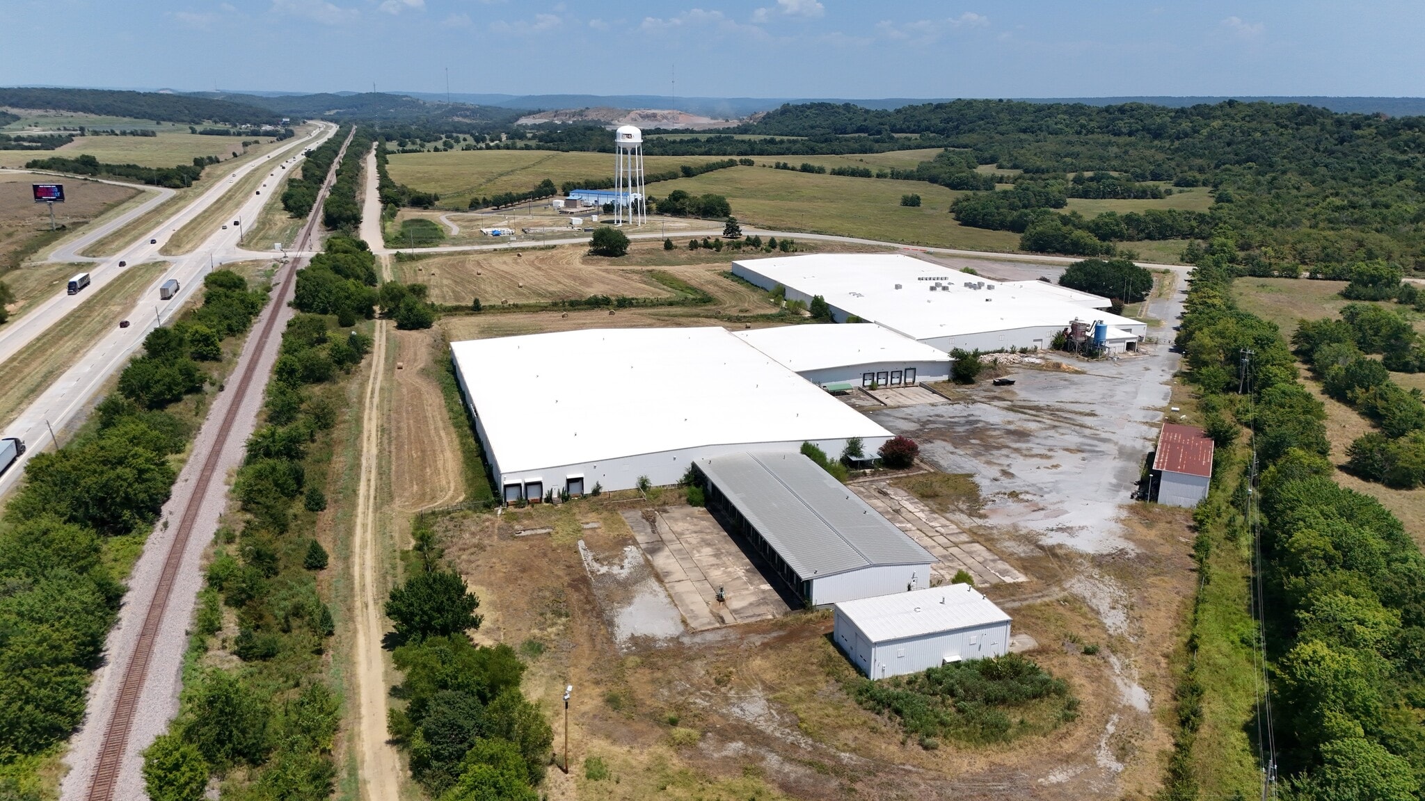 398 Vinita Allen Rd, Atoka, OK for lease Interior Photo- Image 1 of 17