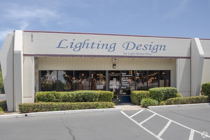 2689 Citrus Rd, Rancho Cordova, CA à louer - Photo du bâtiment - Image 3 de 6