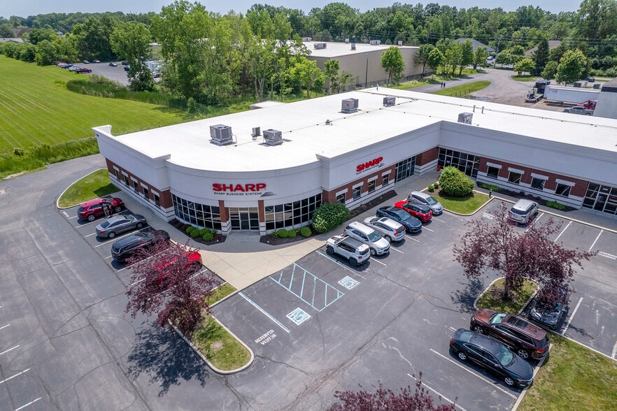86th Street Business Center portfolio of 2 properties for sale on LoopNet.ca - Building Photo - Image 3 of 21