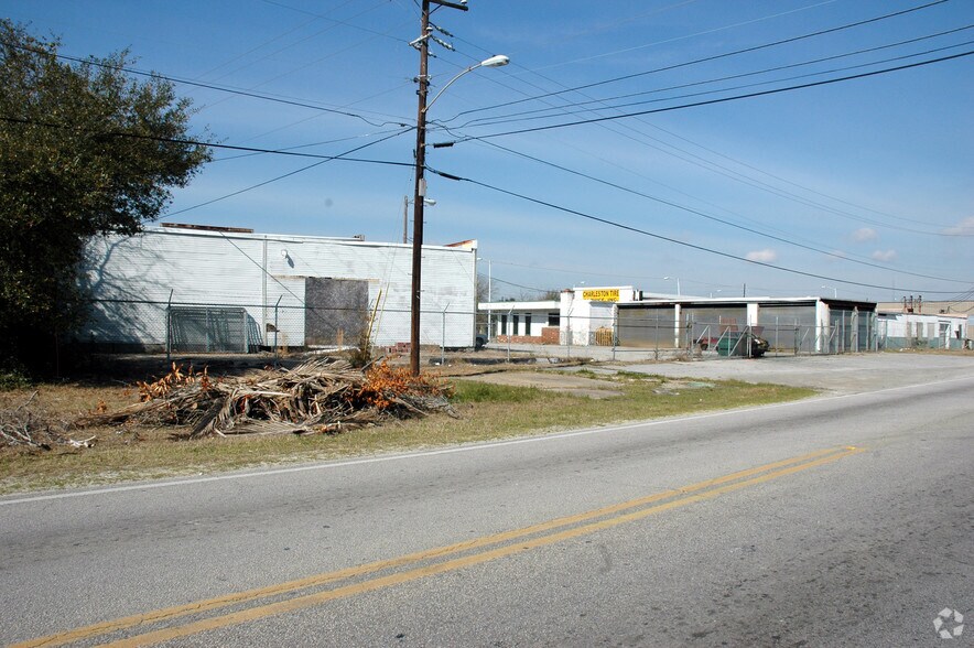 2940 Rivers Ave, North Charleston, SC à louer - Photo du bâtiment - Image 3 de 8