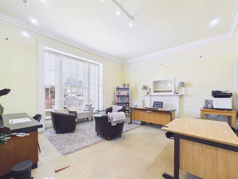 26 Hay St, Elgin for sale - Building Photo - Image 3 of 10