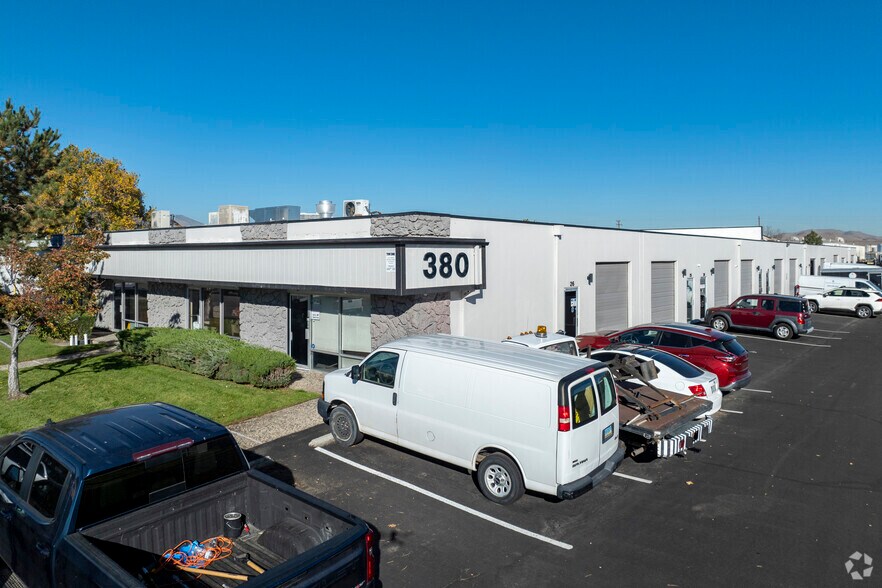 380 Freeport Blvd, Sparks, NV à louer - Photo principale - Image 2 de 26