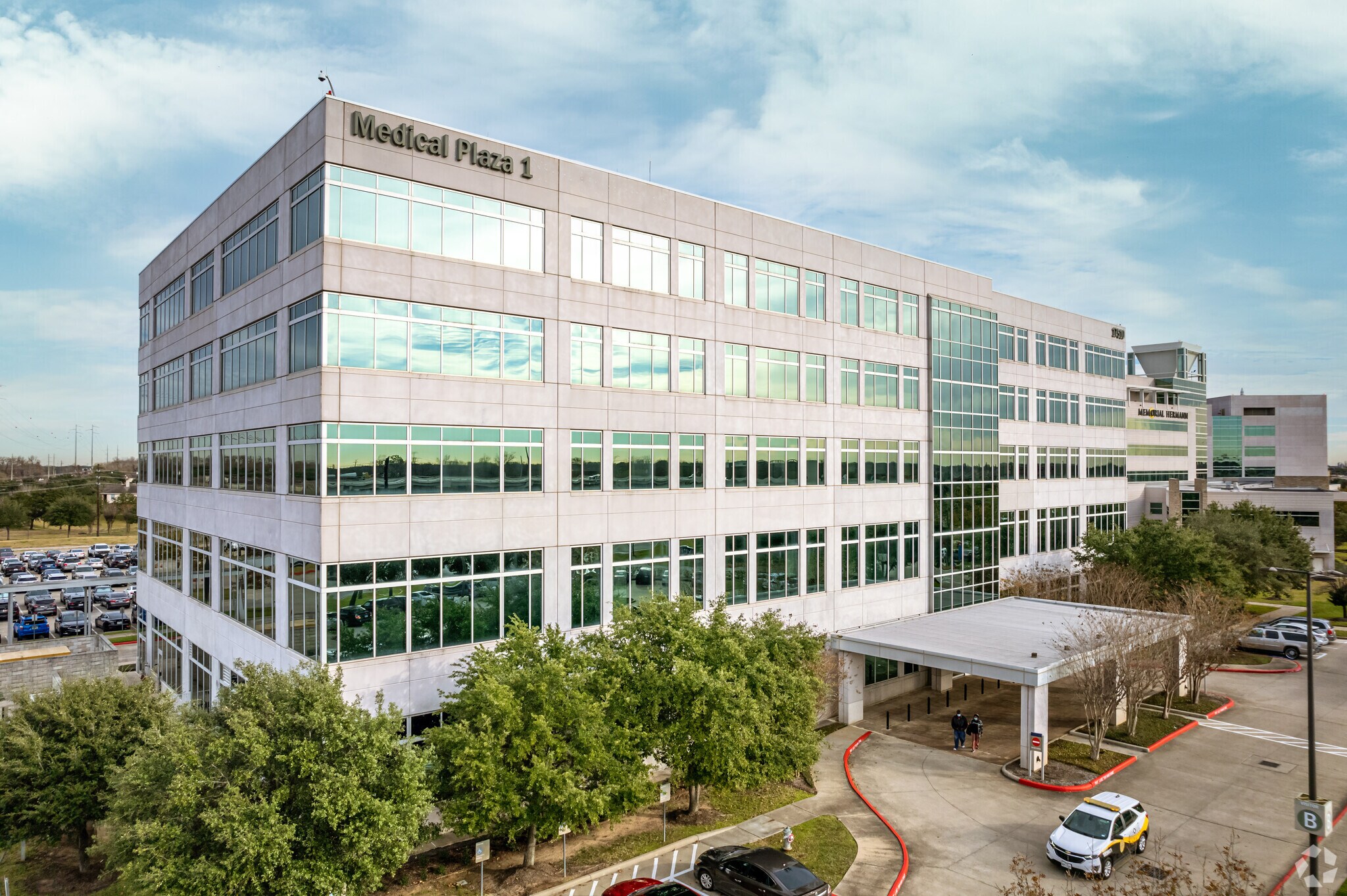 17510 W Grand Pky S, Sugar Land, TX for lease Building Photo- Image 1 of 5