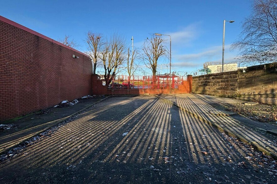 3-39 Arrol Pl, Glasgow à louer - Photo du bâtiment - Image 3 de 8