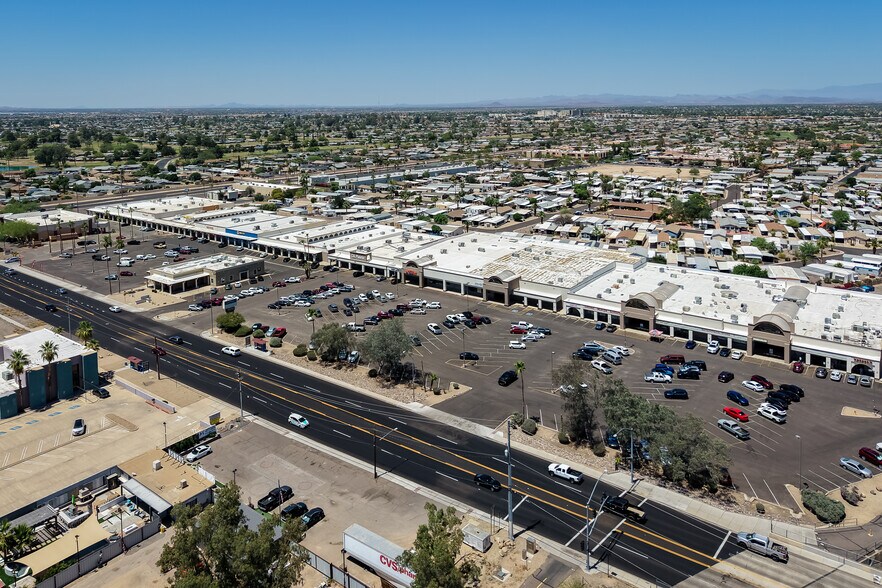 9750 W Peoria Ave, Peoria, AZ à louer - Photo du bâtiment - Image 2 de 20