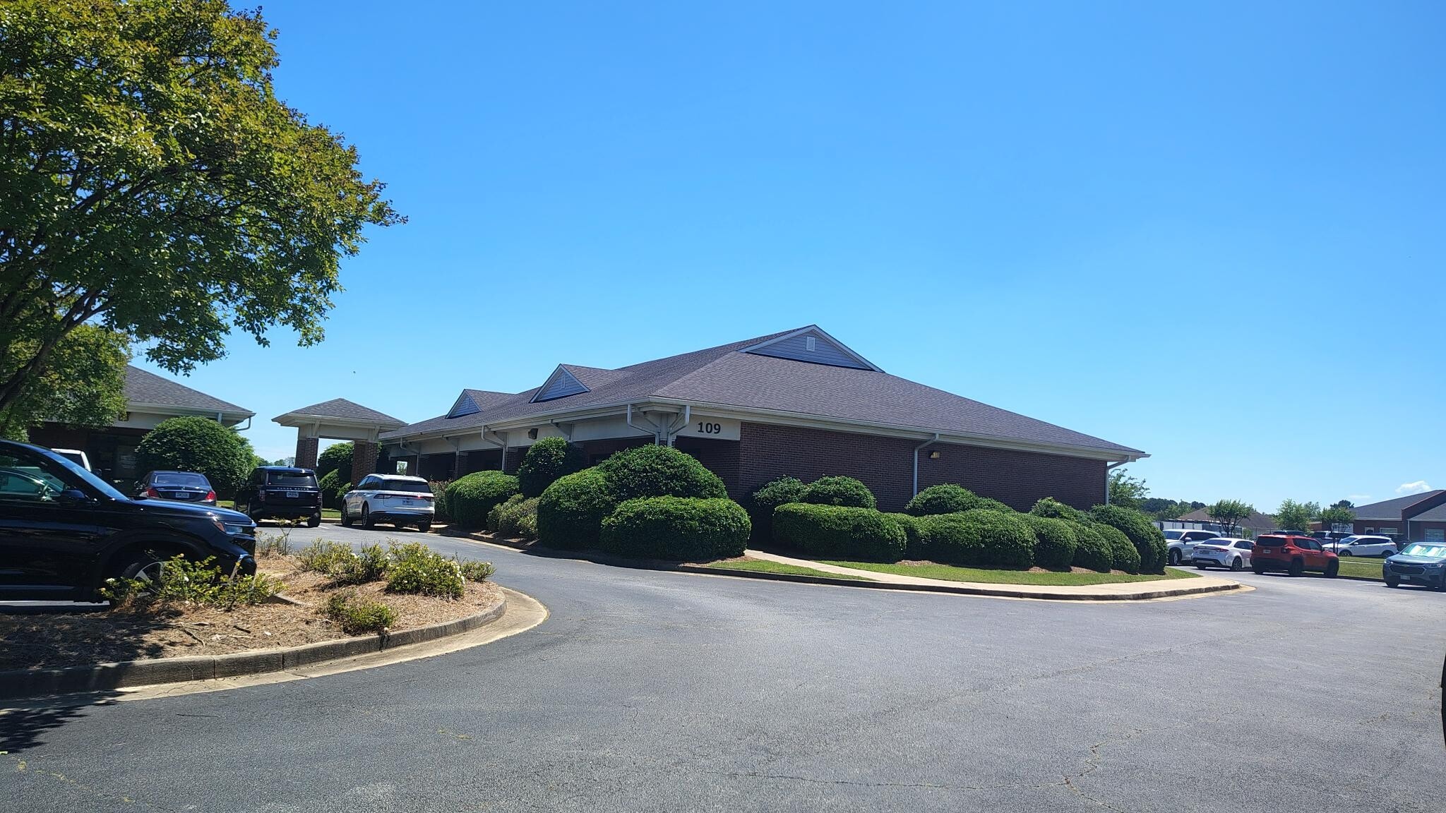 107-109 Osigian Blvd, Warner Robins, GA for lease Building Photo- Image 1 of 7