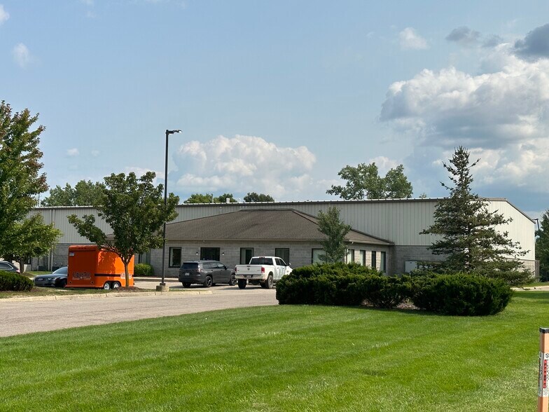 4390 Concourse Dr, Ann Arbor, MI for sale - Building Photo - Image 1 of 1