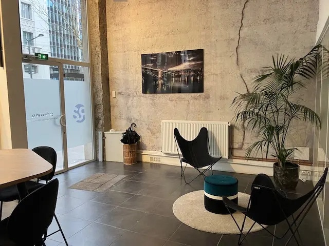 Retail in Lyon for lease - Building Photo - Image 3 of 24