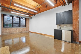 1800-1814 W Cuyler Ave, Chicago, IL à louer Photo intérieure- Image 1 de 3